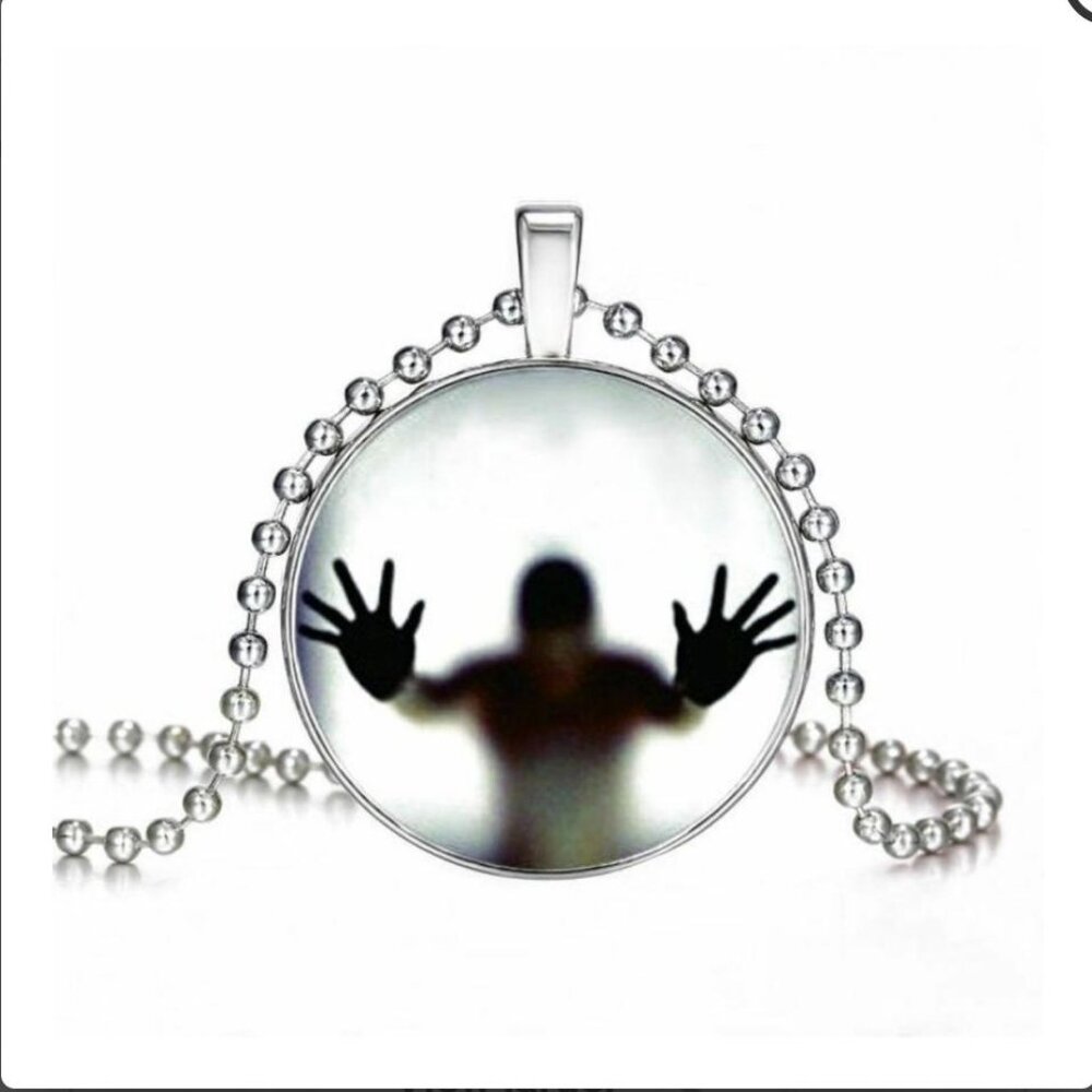 Shadow Man Necklace‎ Tortured Soul Scary Glow in the Dark  Halloween Gothic